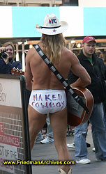 Naked Cowboy 300 dpi PICT3054